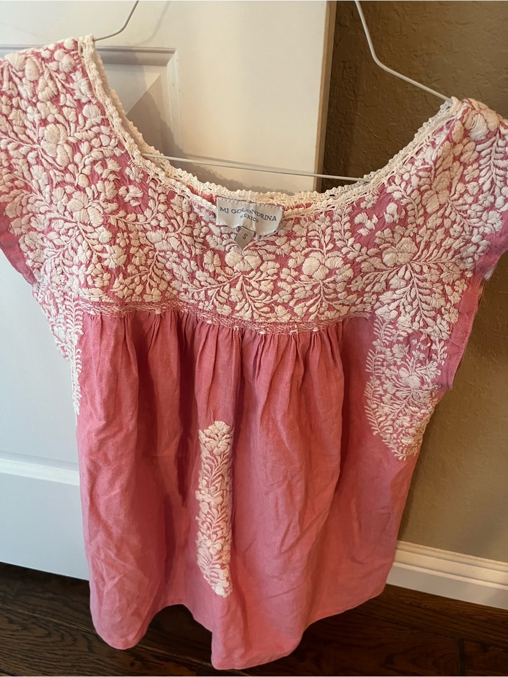 Mi Golondrina Pink Tunic with White Floral Embroidery